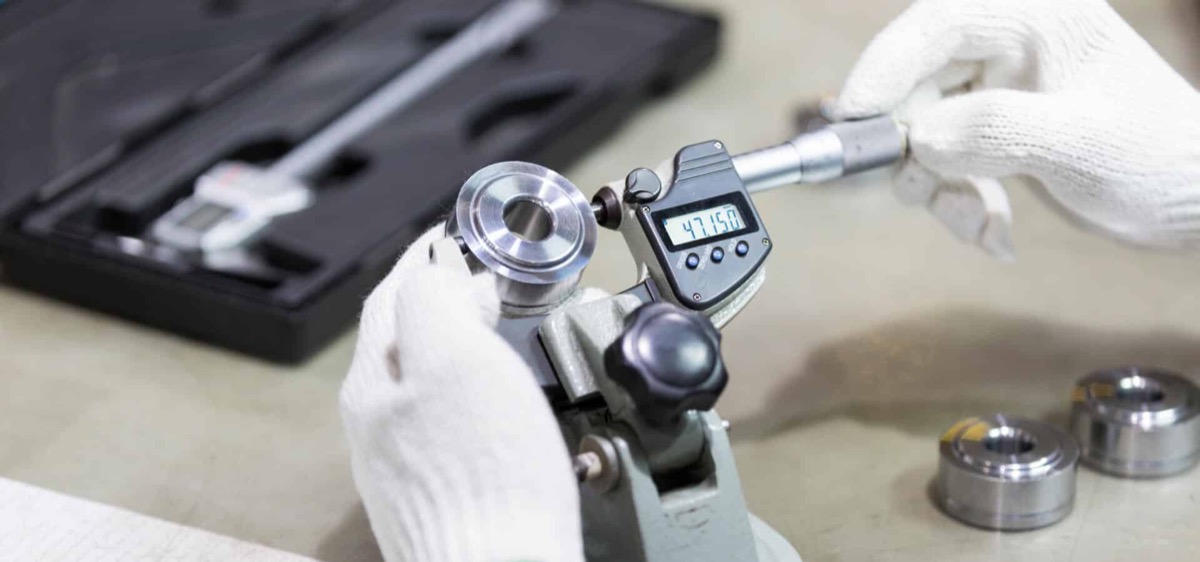 Digital micrometer calibration of a precision component